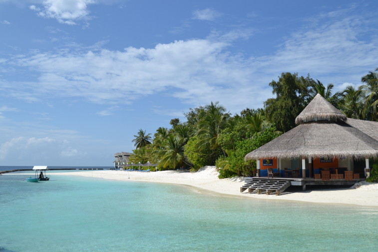 Maldives_snorkeling_Ellaidhoo resort_1